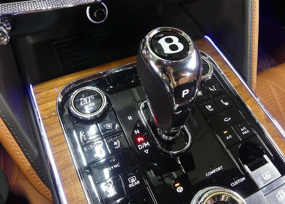 Bentley Flying Spur 2022 из KR, фото 7