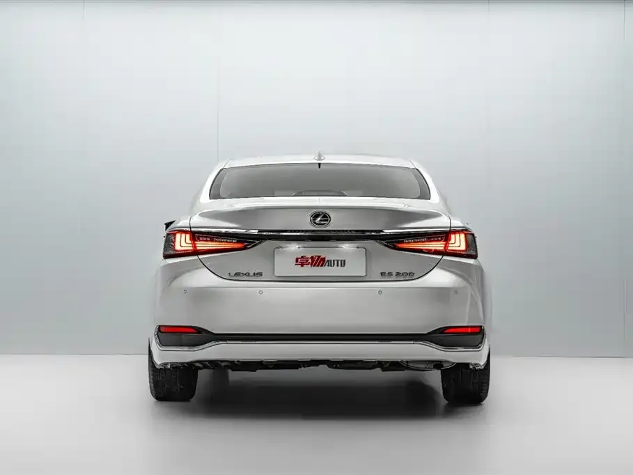 Lexus ES — фото 4