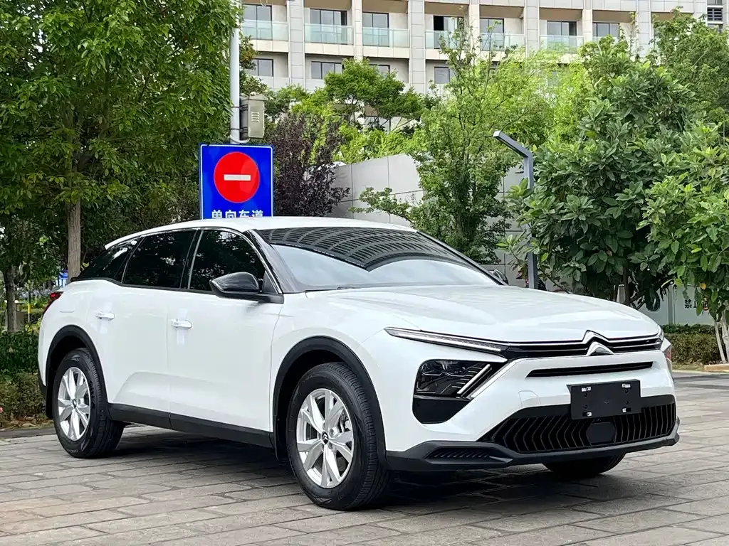 Citroen C5 X 2025 из CN, фото 6