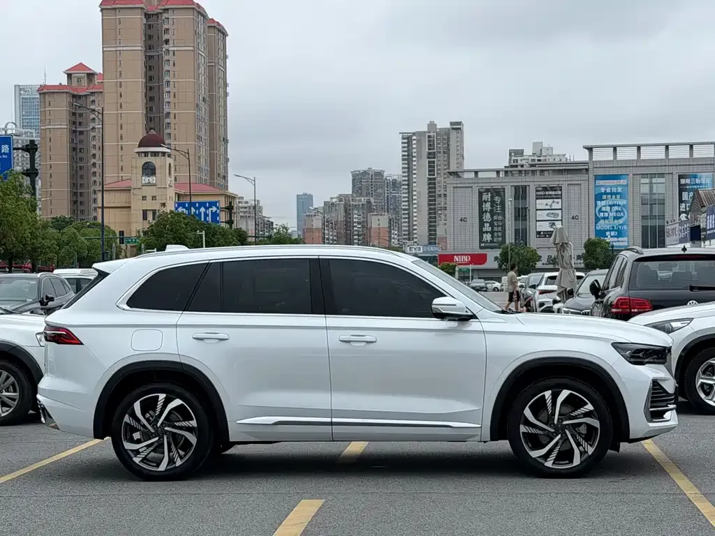 Geely Xingyue L — фото 9
