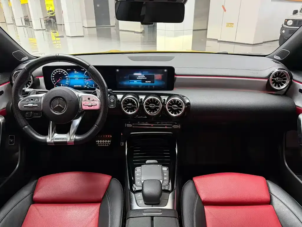 Mercedes-Benz CLA AMG — фото 7