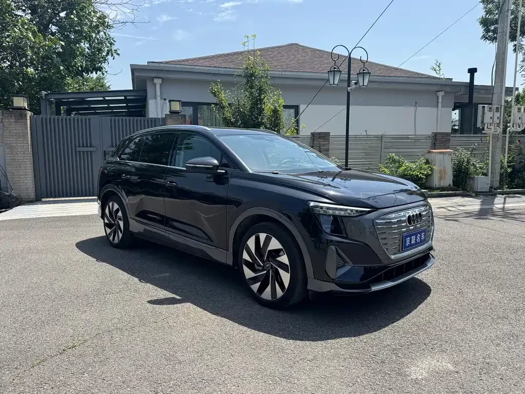 Audi Q5 e-tron — фото 6