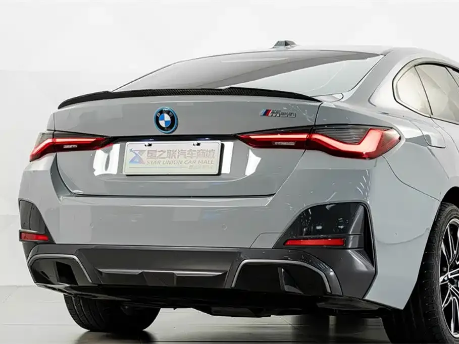 BMW i4 — фото 3