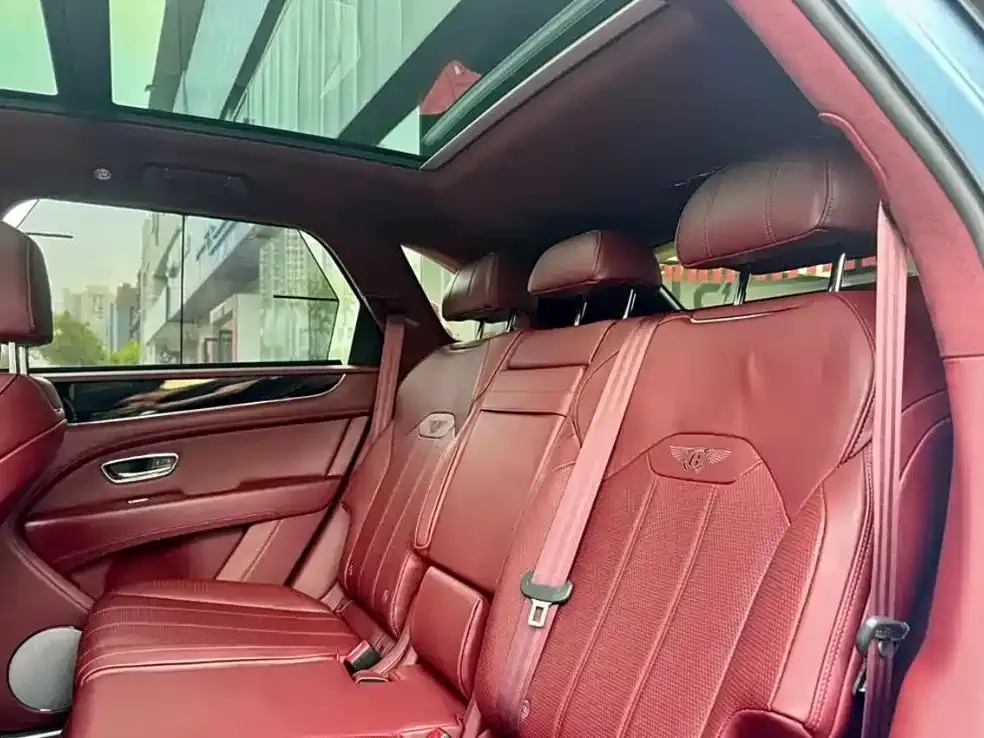 Bentley Bentayga 2021 из CN, фото 5