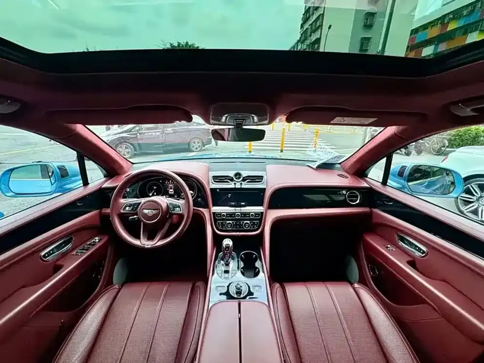 Bentley Bentayga 2021 из CN, фото 4