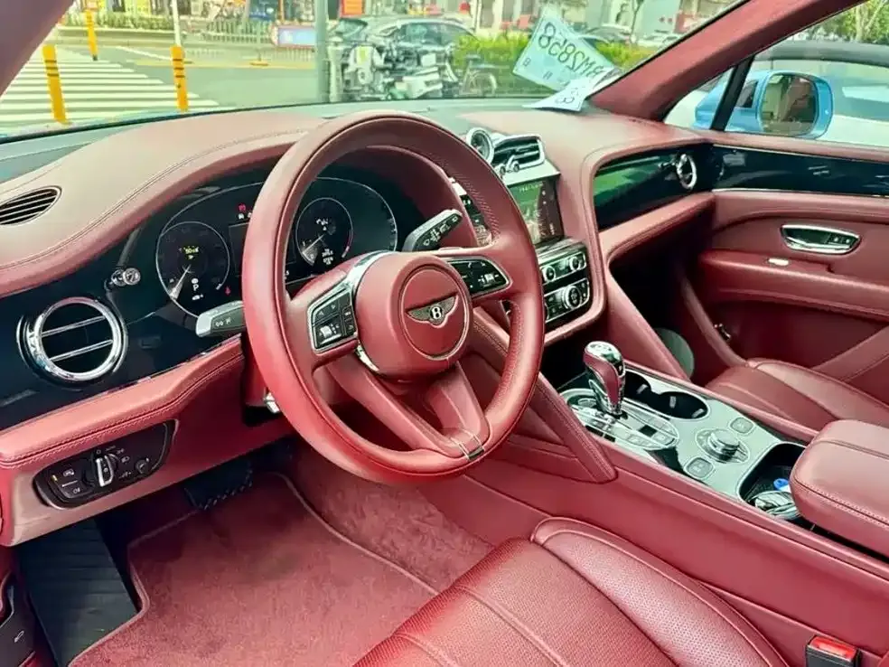 Bentley Bentayga 2021 из CN, фото 3
