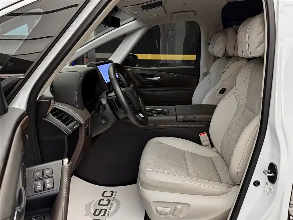 Toyota Alphard — фото 10