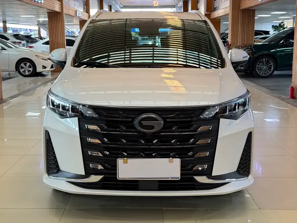 GAC Motor Trumpchi M6 — фото 10
