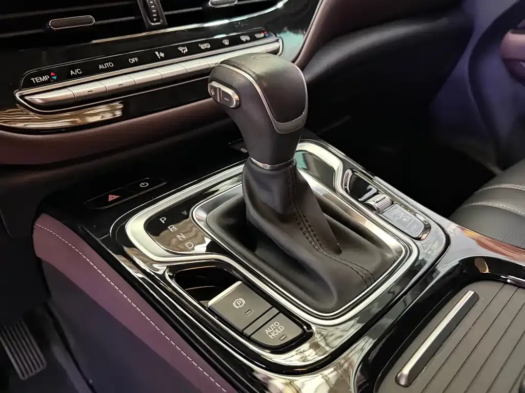 GAC Motor Trumpchi M6 — фото 9
