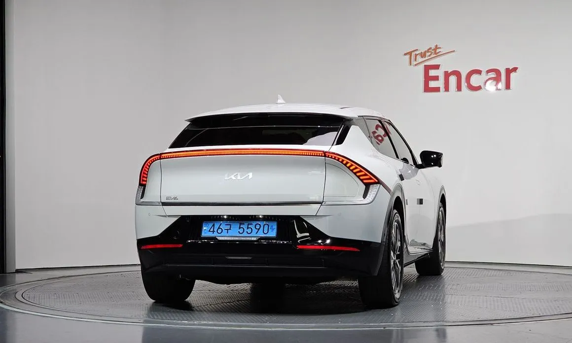 Kia EV6 — фото 5