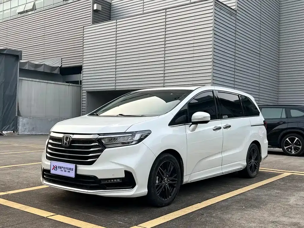 Honda Odyssey — фото 1