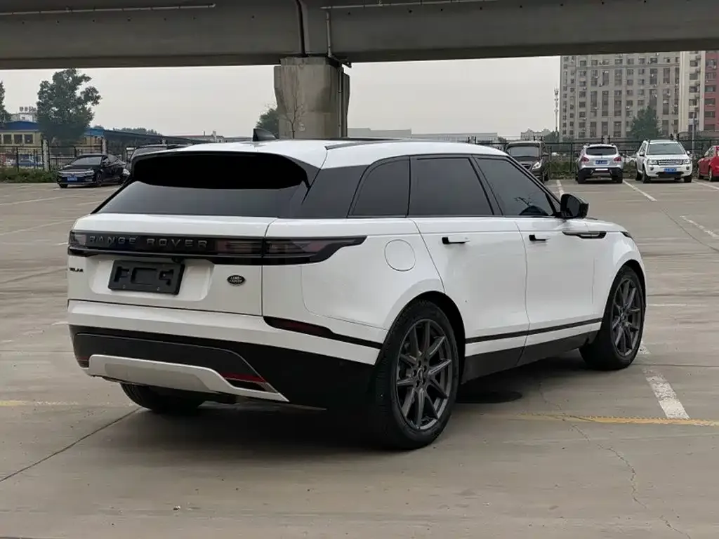 Land Rover Velar — фото 10