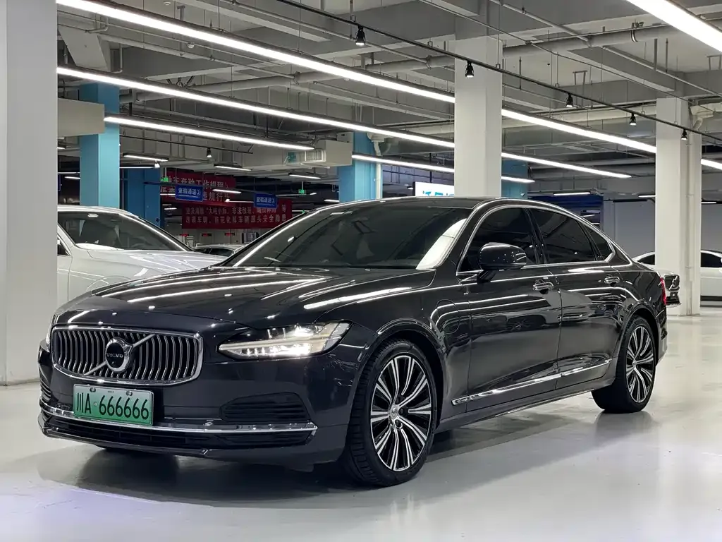 Volvo S90 PHEV — фото 1
