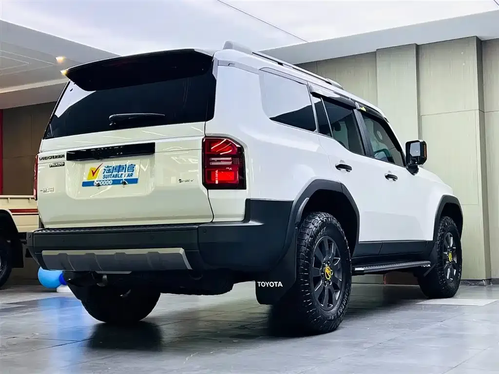 Toyota Prado 2024 из CN, фото 4