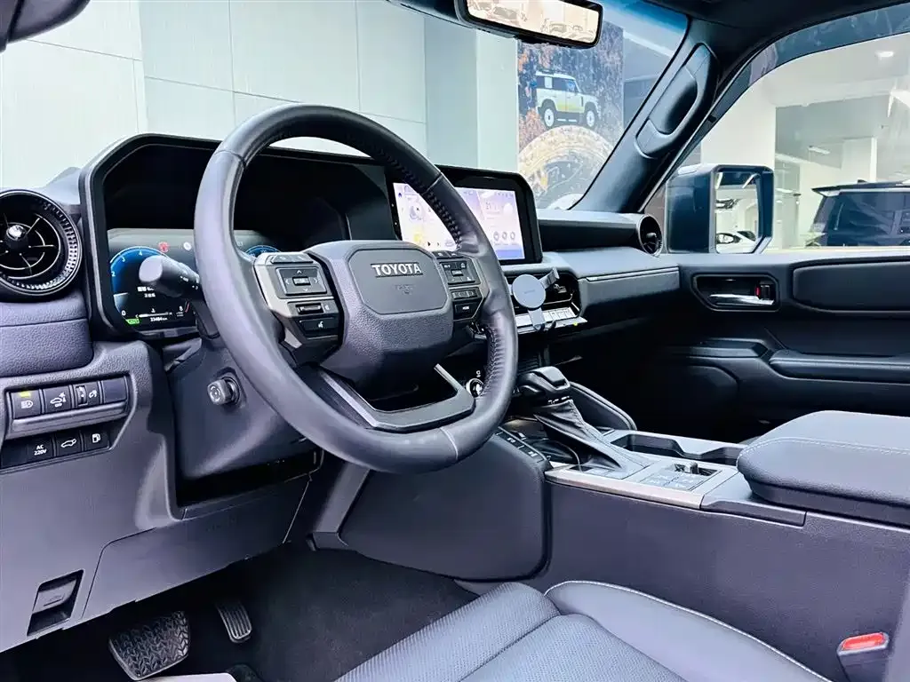 Toyota Prado 2024 из CN, фото 8