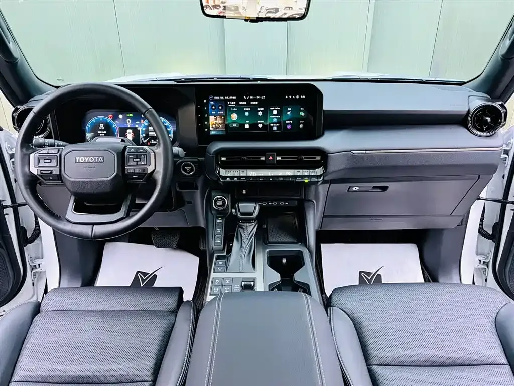 Toyota Prado 2024 из CN, фото 10