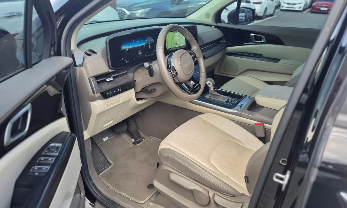 Kia Carnival — фото 9