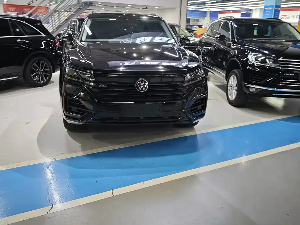 Volkswagen Touareg — фото 4