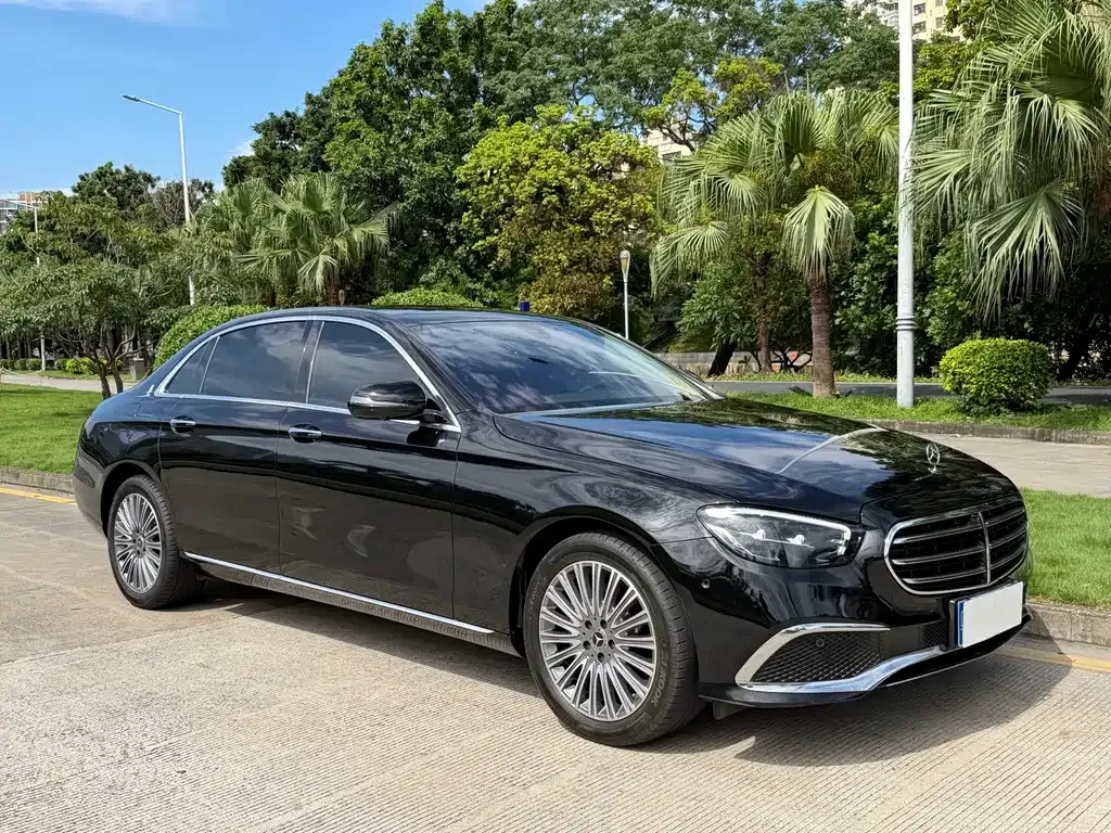 Mercedes-Benz E-Class — фото 10