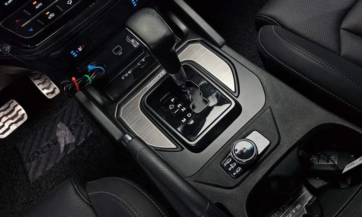KG Mobility (Ssangyong) Rexton — фото 9