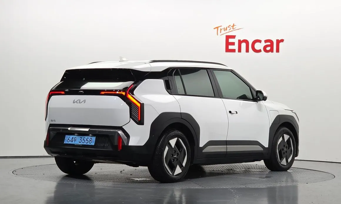 Kia EV3 — фото 4