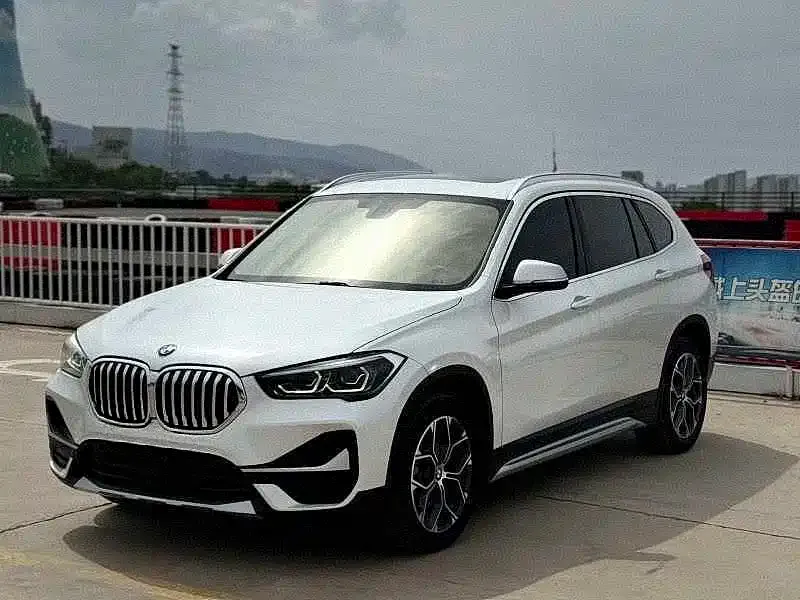 BMW X1 — фото 1