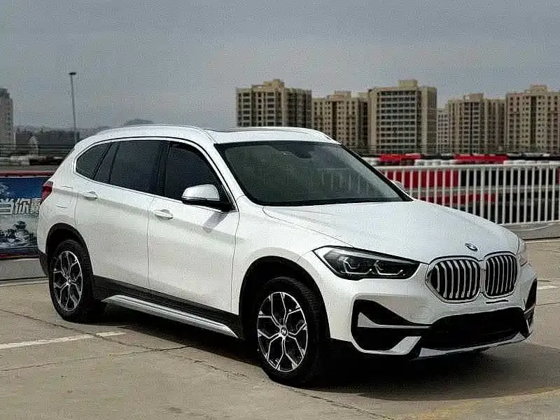 BMW X1 — фото 8