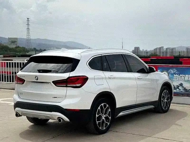 BMW X1 — фото 9