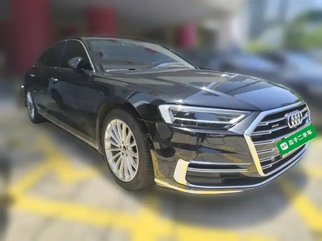 Audi A8 — фото 4
