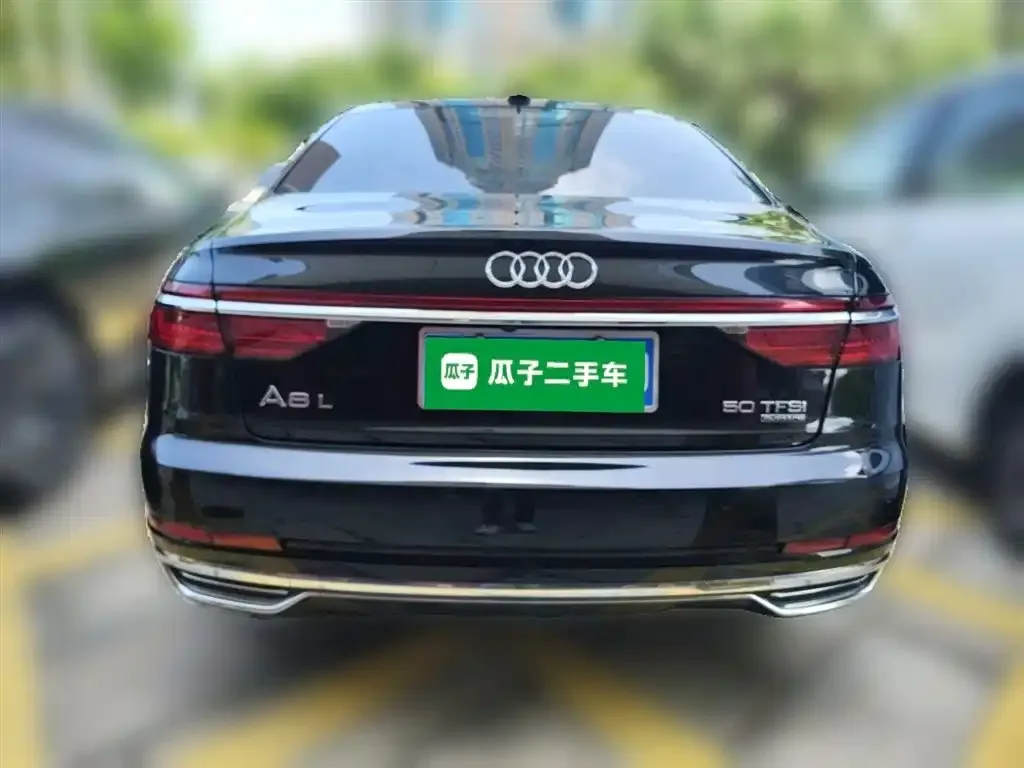 Audi A8 — фото 2