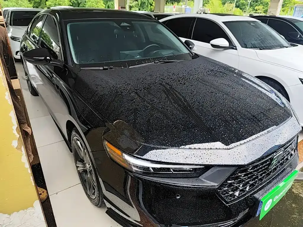 Honda Accord — фото 10