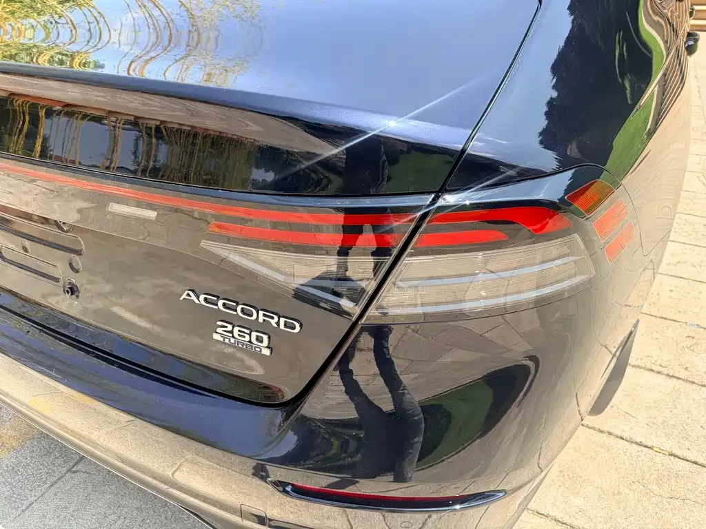 Honda Accord — фото 3