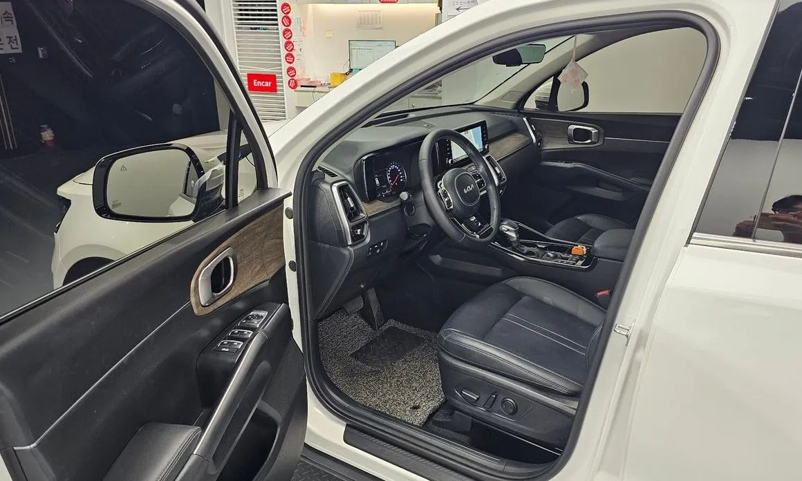 Kia Sorento — фото 5