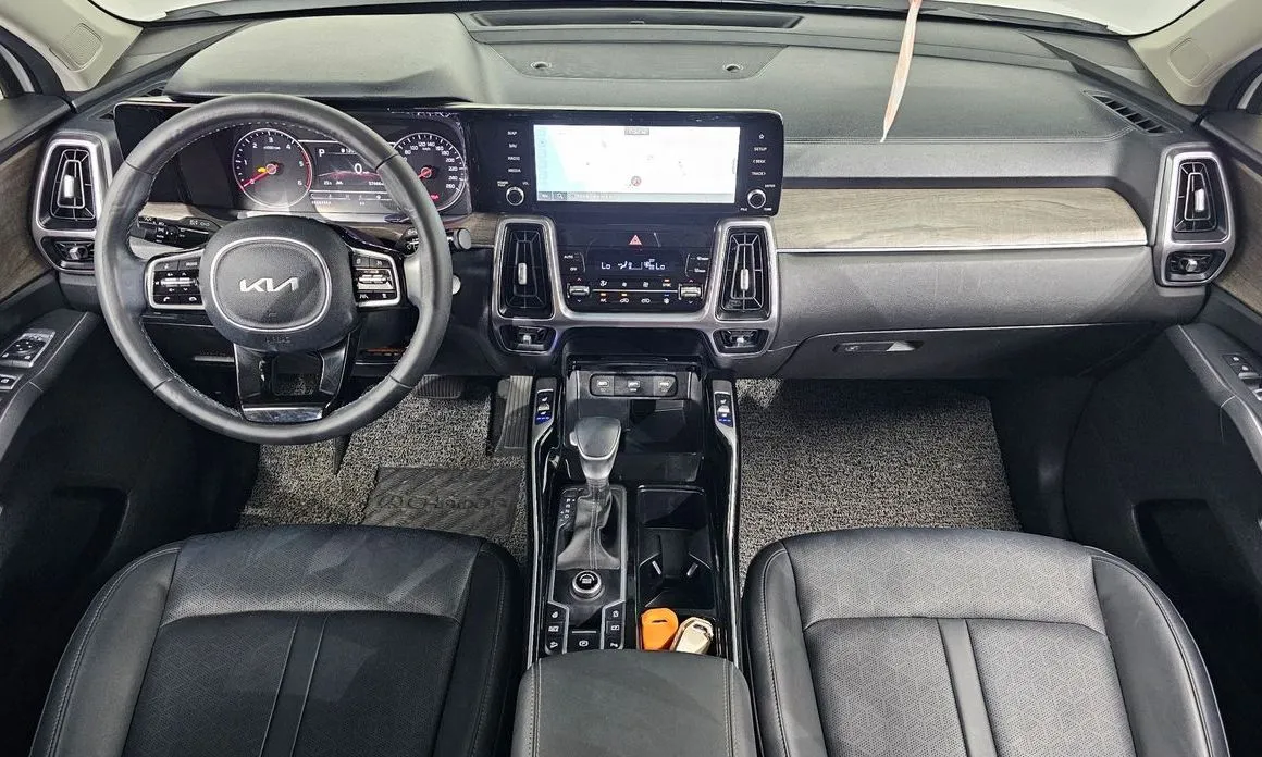 Kia Sorento — фото 9
