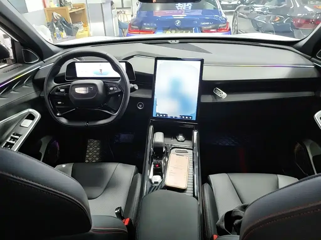Geely Boyue 2024 из CN, фото 2