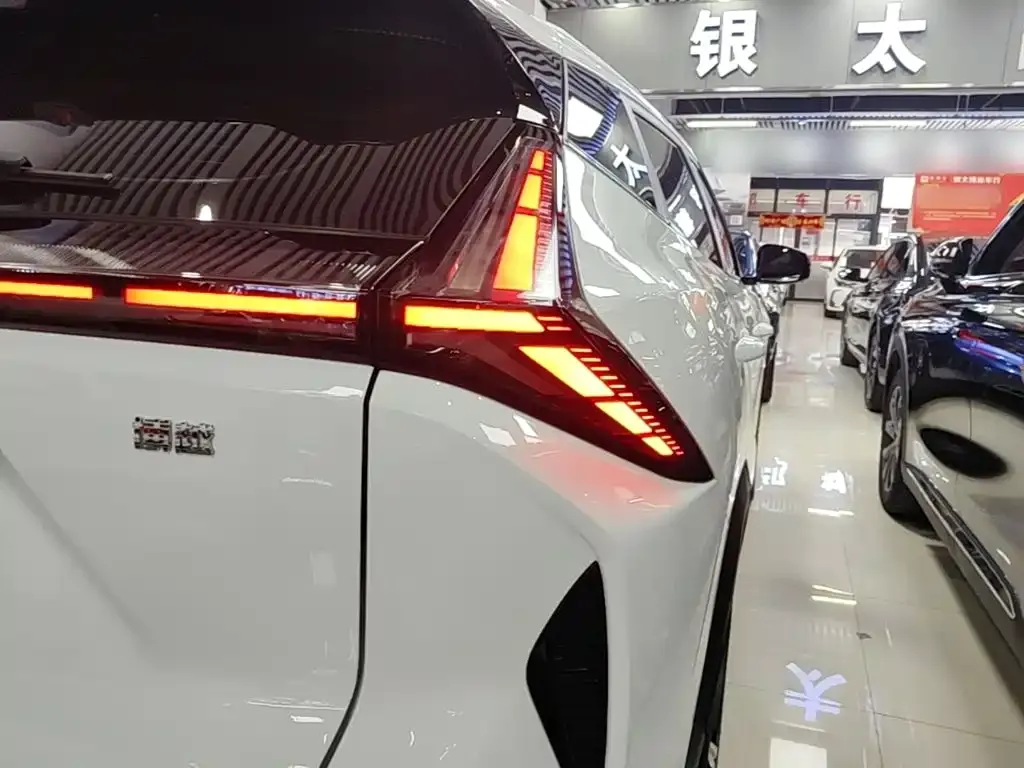 Geely Boyue 2024 из CN, фото 3