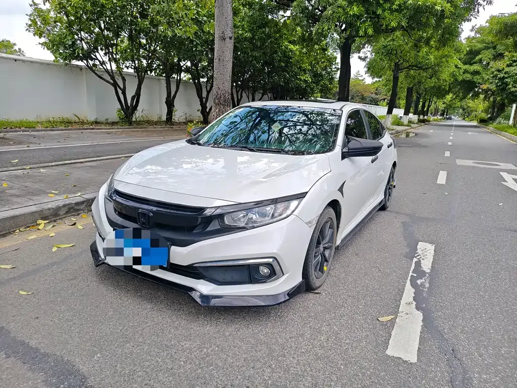 Honda Civic — фото 1