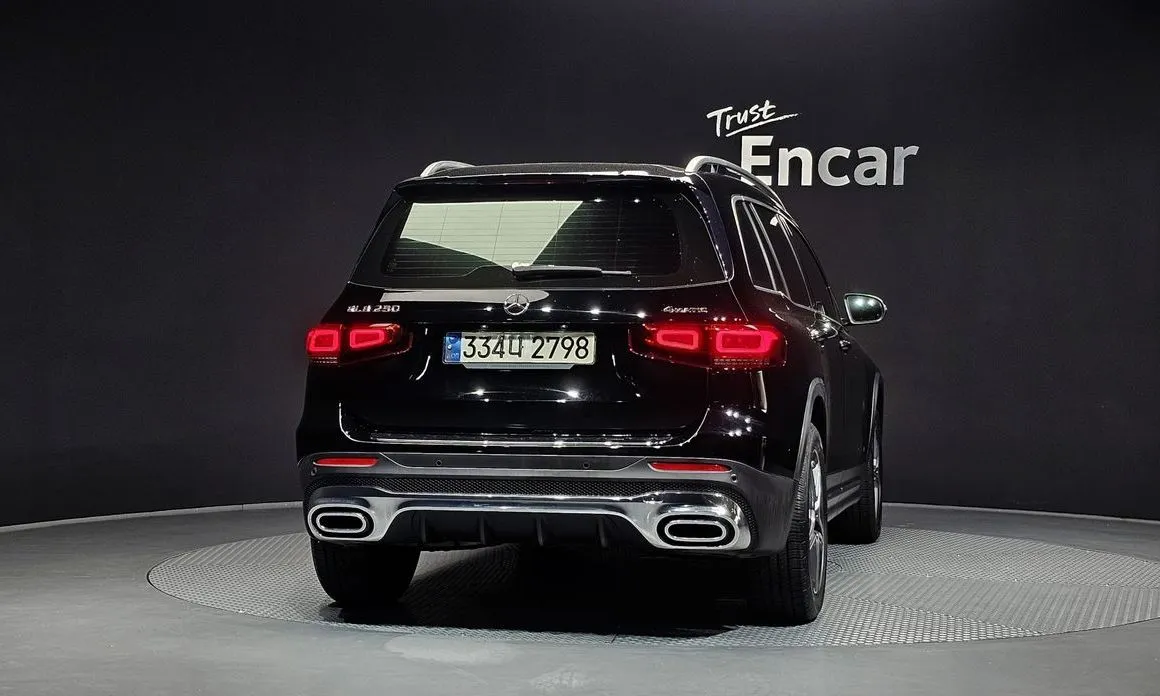 Mercedes-Benz GLB-Class — фото 6