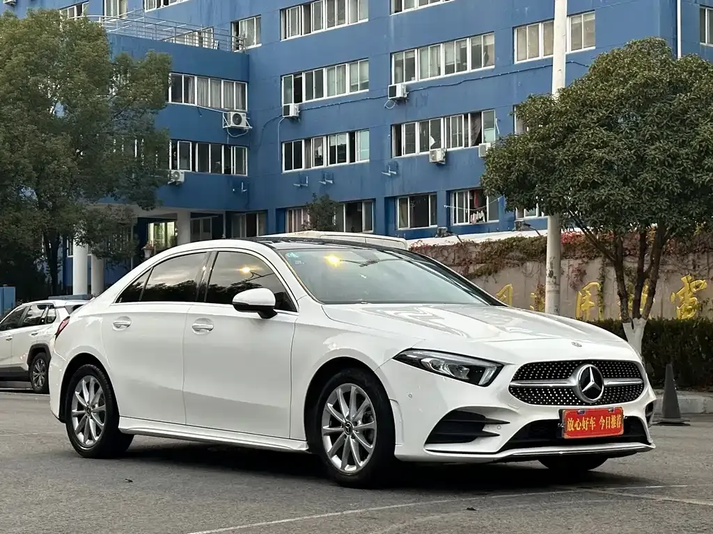 Mercedes-Benz A-Class — фото 1