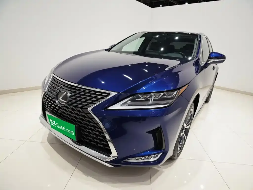 Lexus RX — фото 1