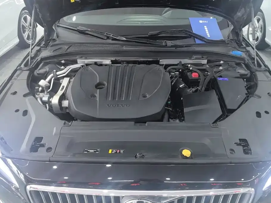 Volvo S90 — фото 10