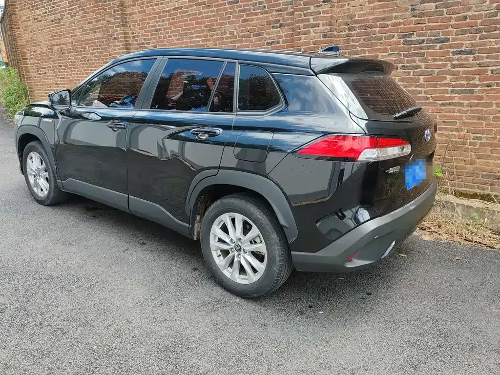 Toyota Corolla Cross — фото 10