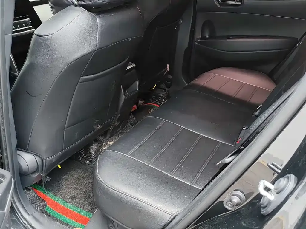 Toyota Corolla Cross — фото 2