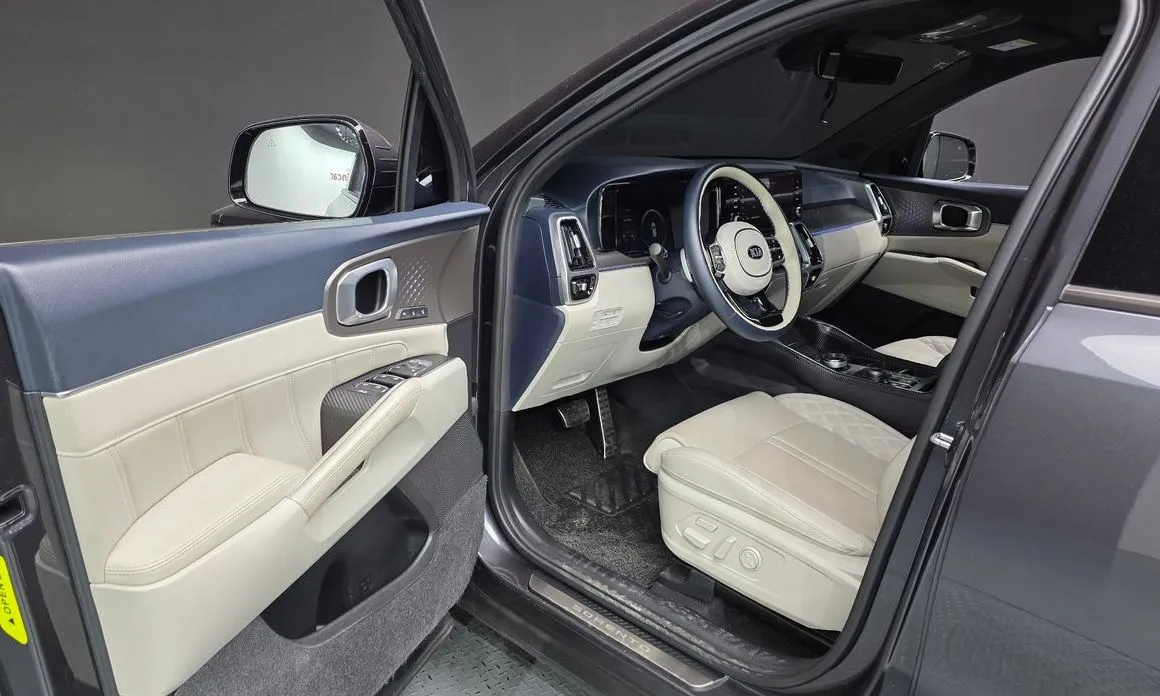 Kia Sorento — фото 8