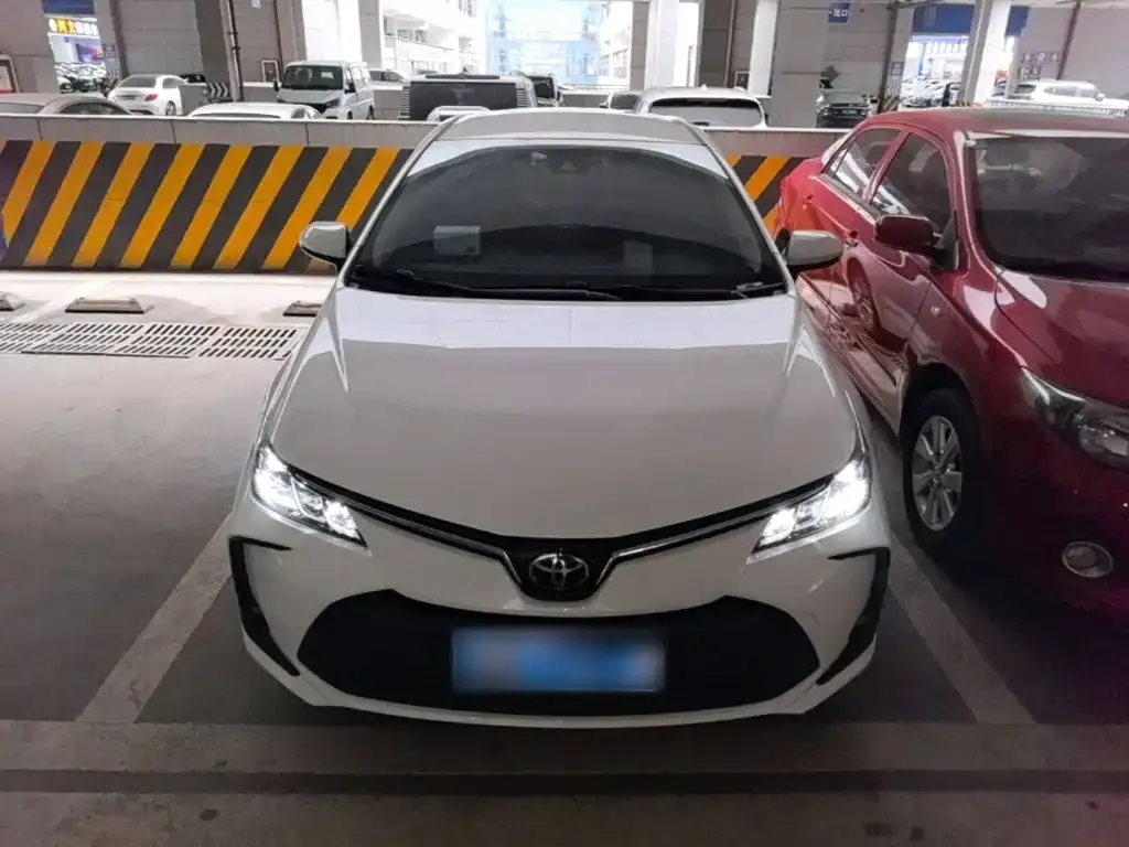 Toyota Corolla — фото 10