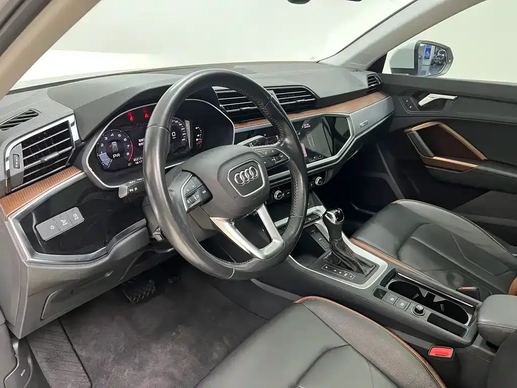 Audi Q3 2021 из CN, фото 9
