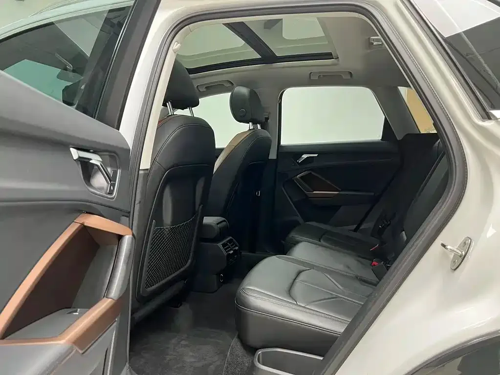 Audi Q3 2021 из CN, фото 8