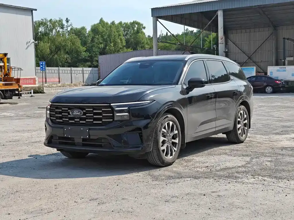 Ford Edge — фото 1