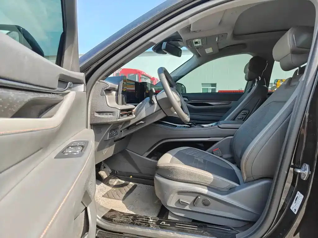 Ford Edge — фото 9