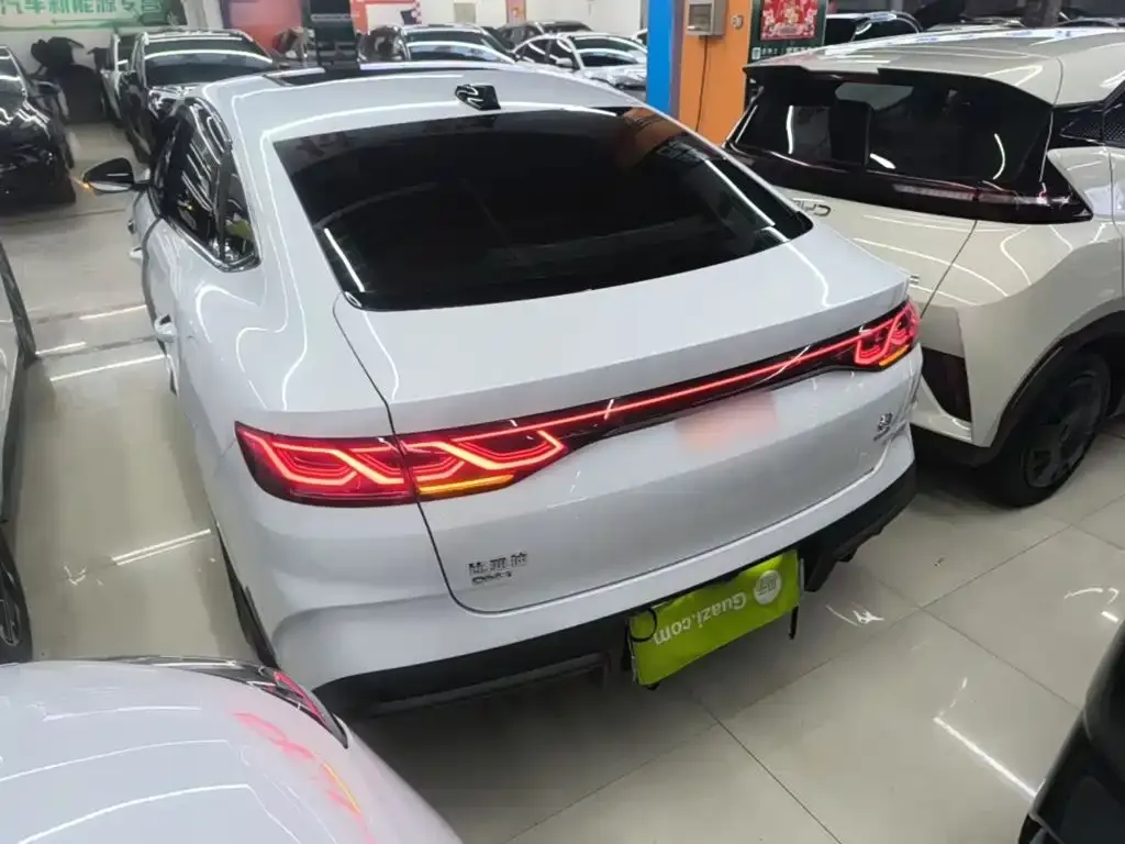 BYD Qin L — фото 7